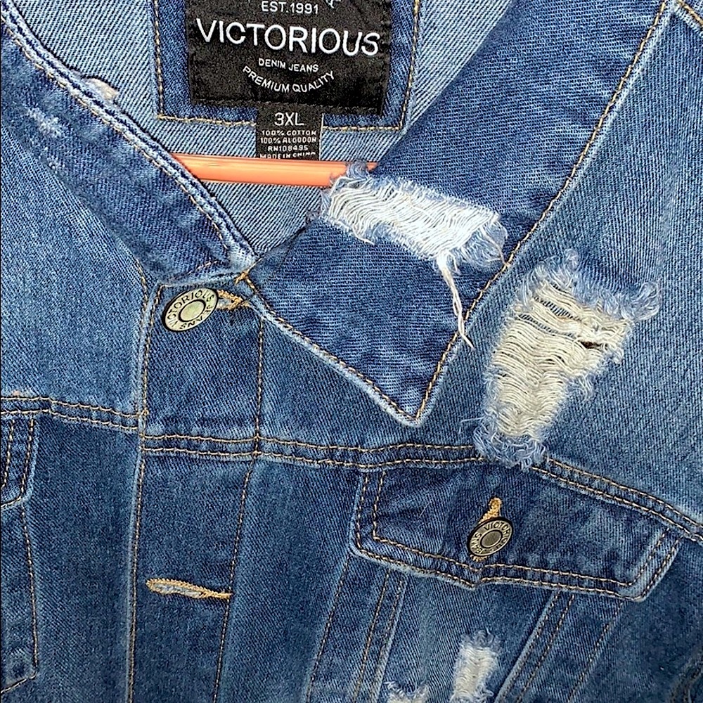 Ripped Denim jacket - Picture 3 of 3